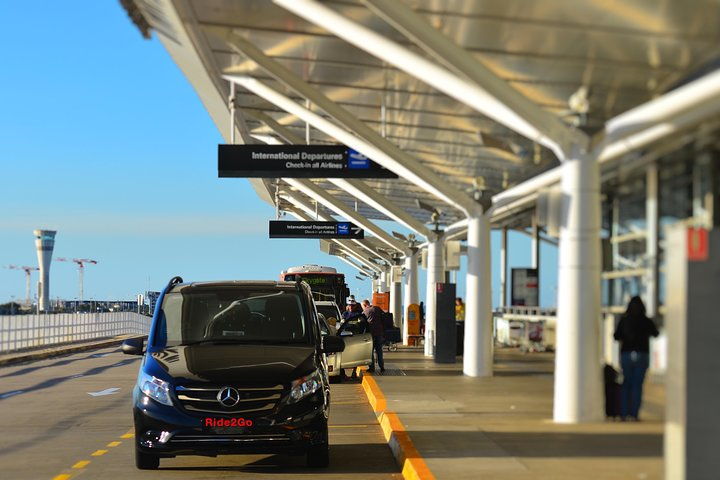 Air-port Transfer with a Friendly Driver.